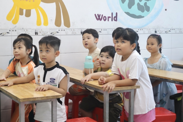 CÓ NÊN CHO BÉ HỌC TIẾNG ANH KHI CÒN NHỎ? CÙNG TRUNG TÂM NGOẠI NGỮ PHƯƠNG NAM KHÁM PHÁ CÂU TRẢ LỜI