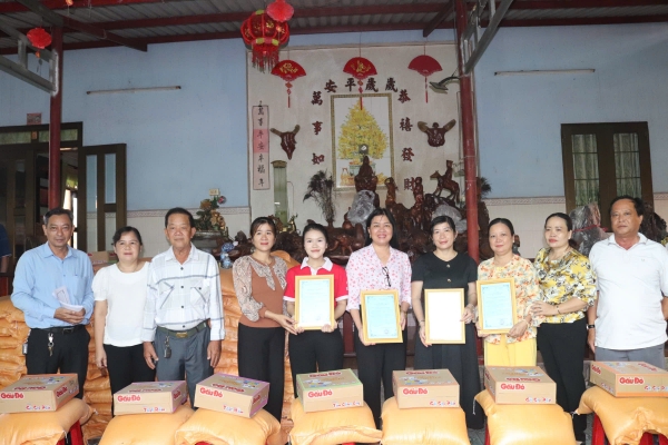 HÀNH TRÌNH TRAO GỬI YÊU THƯƠNG CỦA PHƯƠNG NAM ĐẾN BÀ CON LONG AN